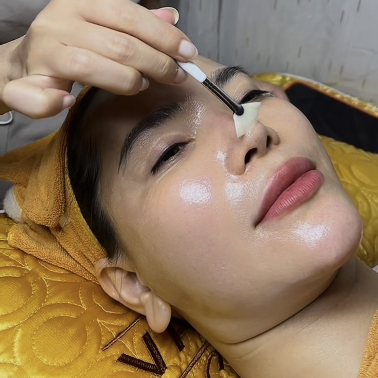 Peel trắng sáng và căng bóng