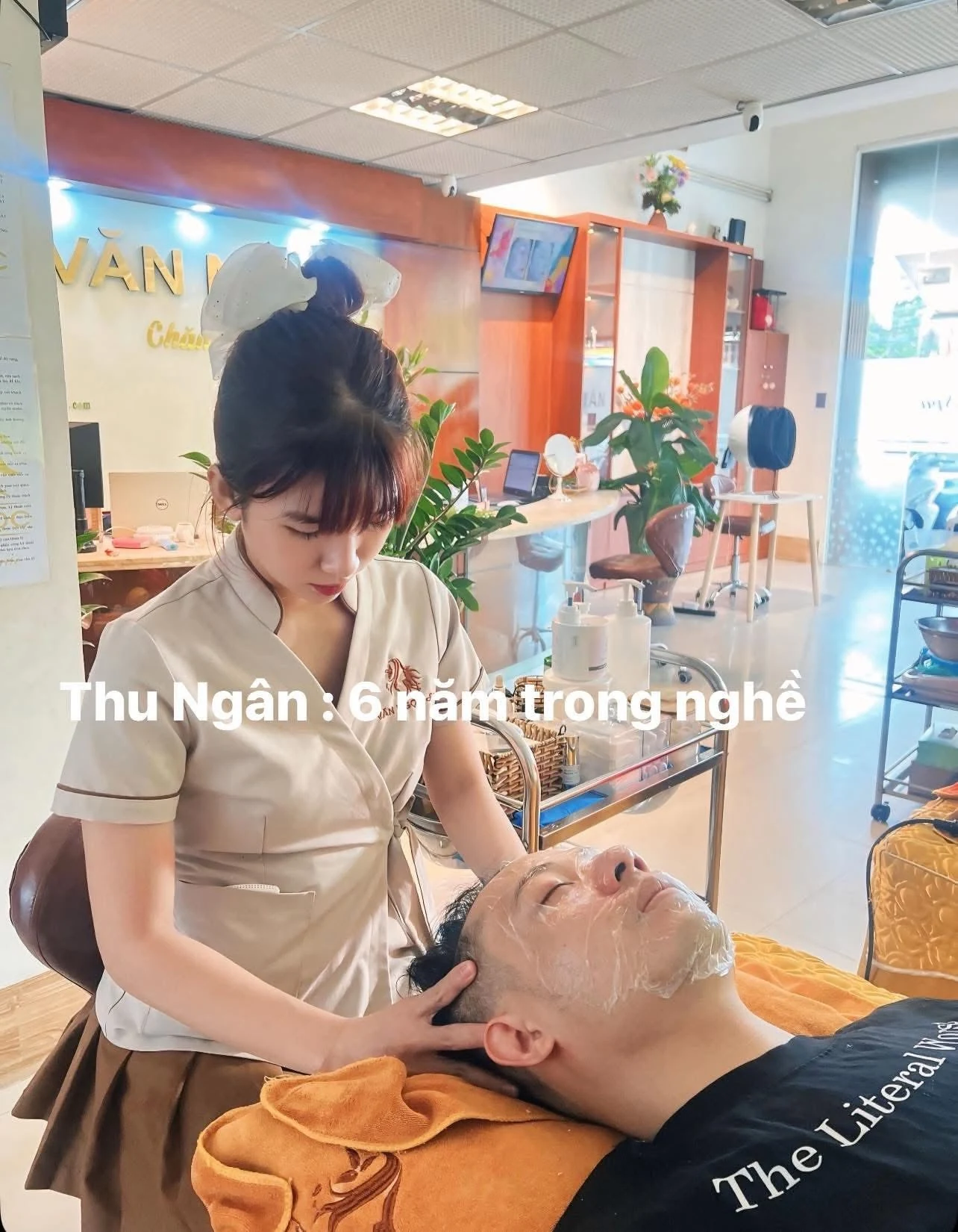 Hình ảnh nền da sau giai đoạn phục hồi tại Văn Ngọc Spa